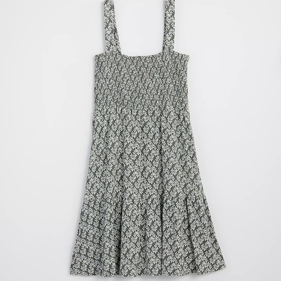 LOFT Dresses & Skirts - Loft Smocked Tiered Sundress Size 14 - Worn less than 5 times